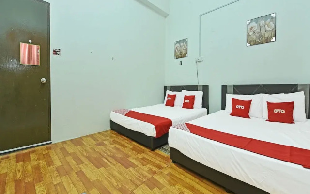 OYO 90431 Cz Hotel