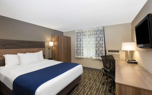 Days Inn & Suites by Wyndham Wisconsin Dells
