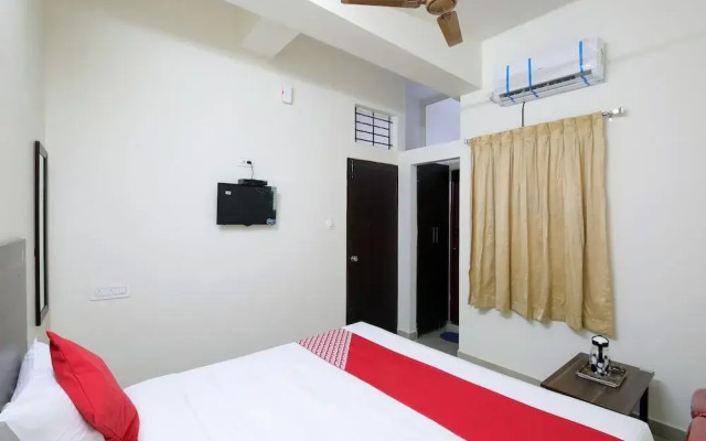 OYO 26630 Mathura Inn