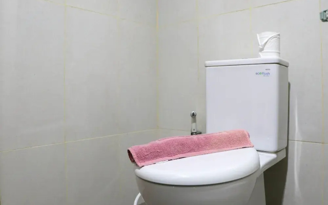 Modern Look and Homey Studio Apartment LRT City Jatibening