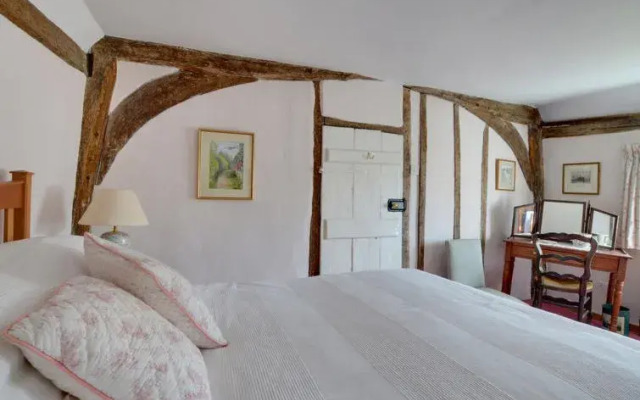 Old Cobblers Cottage At Kings Head House