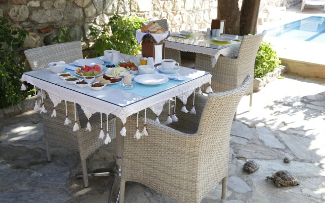 Nazar Hotel