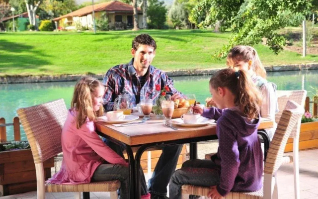 Nir David Country Lodge