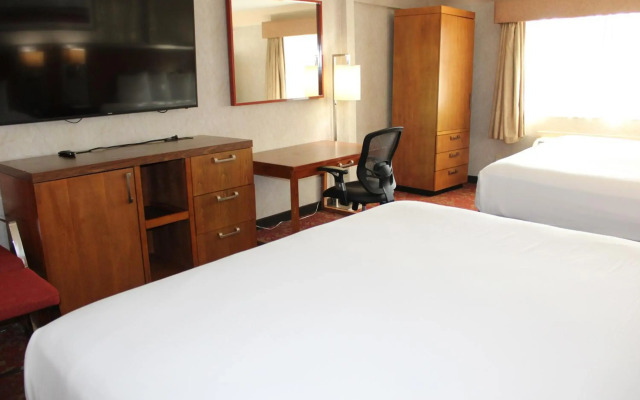 Clarion Hotel Bakersfield North