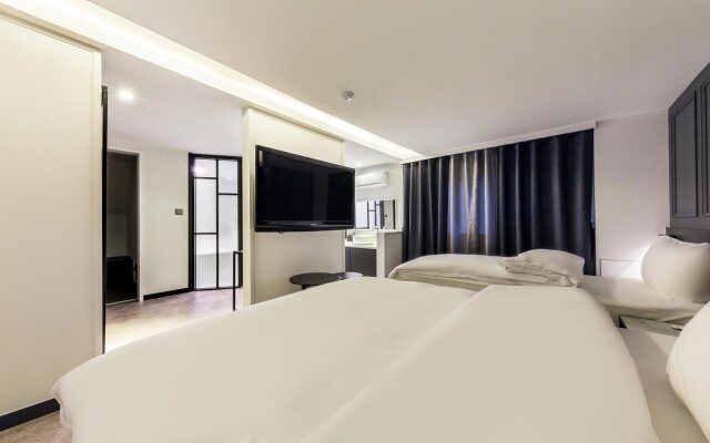 Stay Hotel