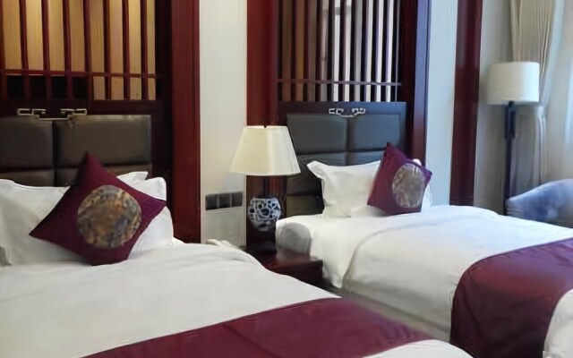 Chong Ning Castle Hotel