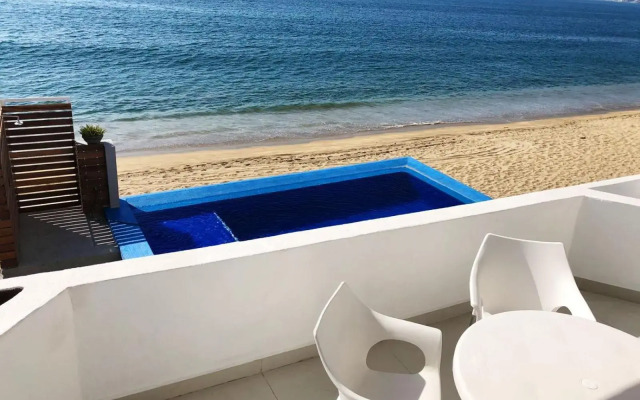 Increible Departamento A Pie De Playa En Manzanillo, Completamente Nuevo