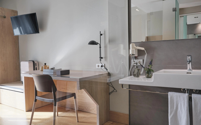 Qgat Suites & Events