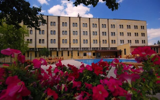 Otel Altinyazi