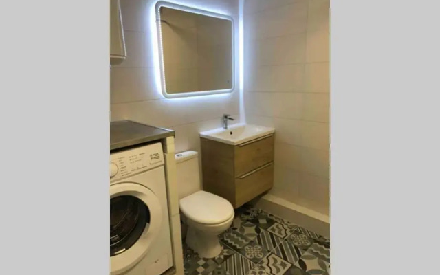 Studio à 50 m de la mer avec parking privatif