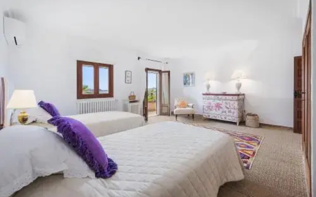Can Punxa Dalt - Traditional Villa with Heatable Pool