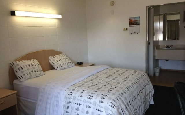 Silver Crest Lodge
