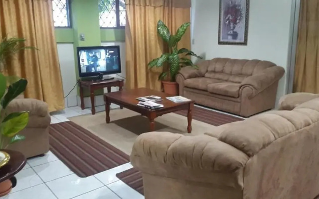Hotel Fuente de Paz Managua es Posada de Paz