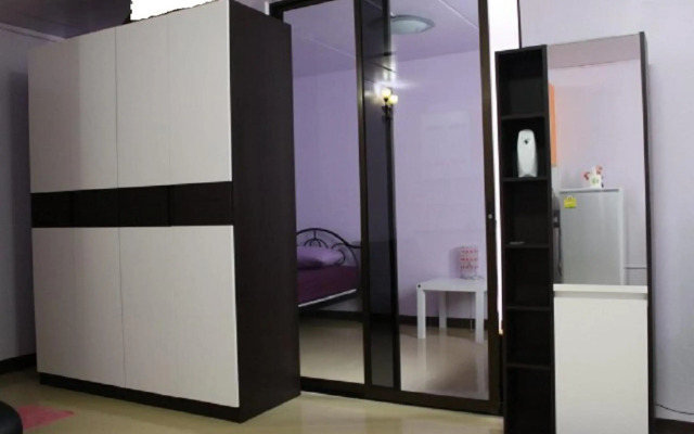 IMPACT Muang Thong Thani Service Condo
