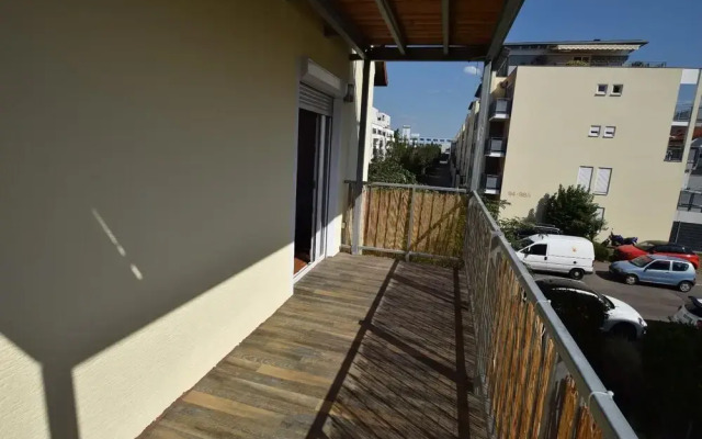 AB Apartment 107