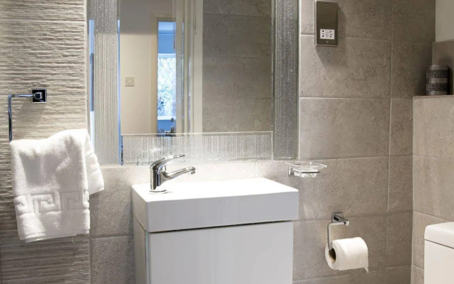 Peymans - The Addenbrooke's Suite Serviced Apartment