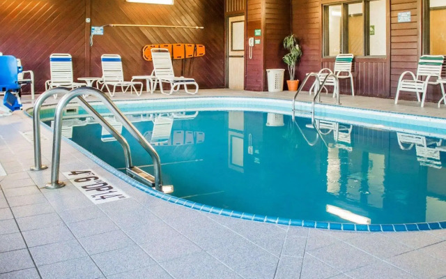 Quality Inn & Suites Green Bay - Ashwaubenon