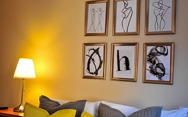 The Herbalist Rooms
