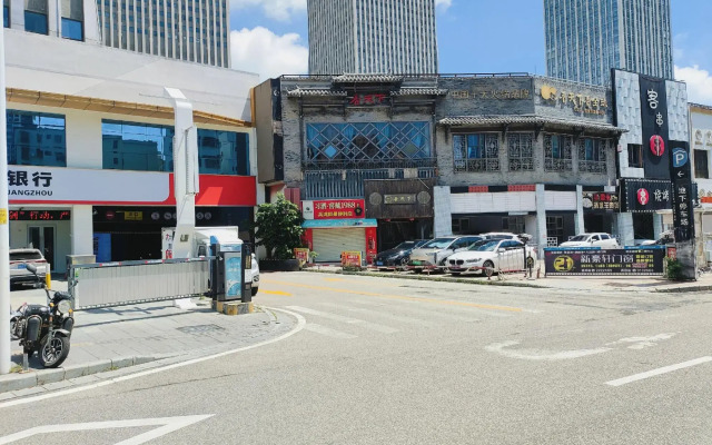 Vienna International Hotel (Zhanjiang Wanda Plaza)