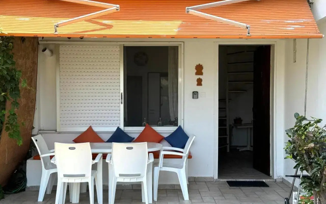 Sonia's House with Garden