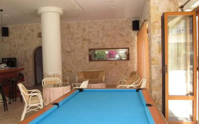 Arkadi Apartments