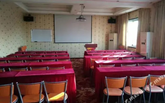 Jinli Hotel (Jintai Square Subway Station)