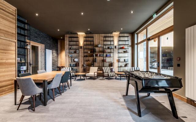 SORBUS - Contemporary Apartment in Luxury Residence