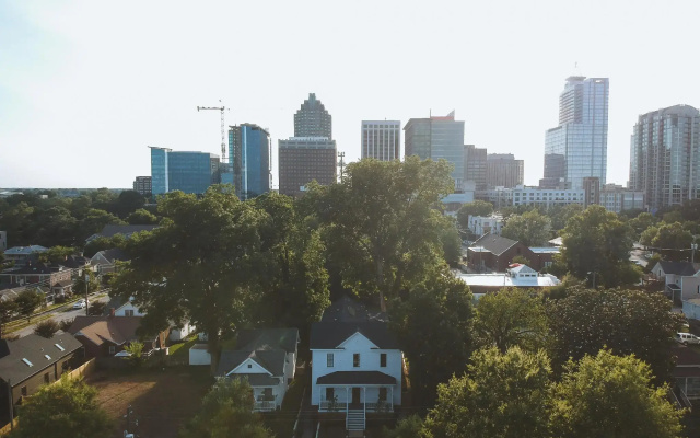 Guest House Raleigh - Adults Only