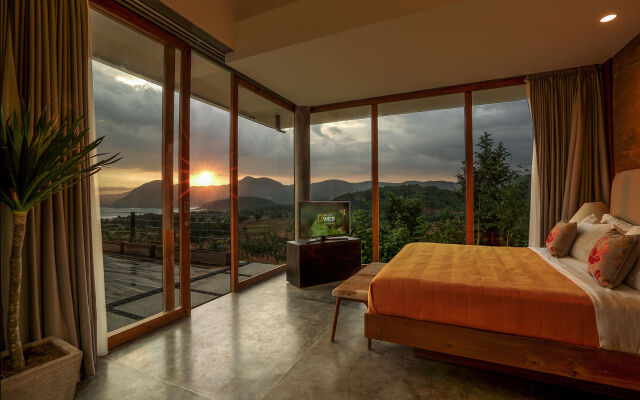 Seven Havens Residence