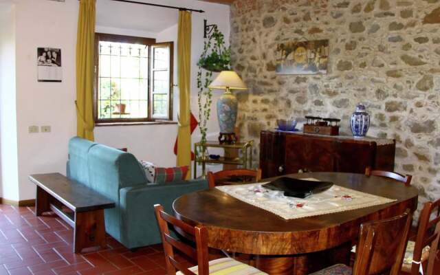 Rustic Farmhouse Living Vinci's Treasures