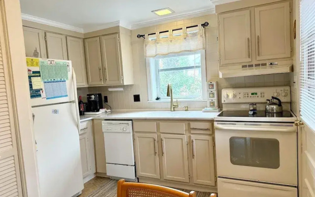 Philadelphia Street 17 #2