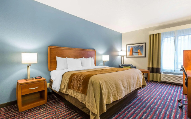 Comfort Inn Alton near I-255