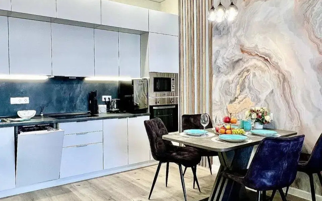 Marseille Apartments on Engels Street