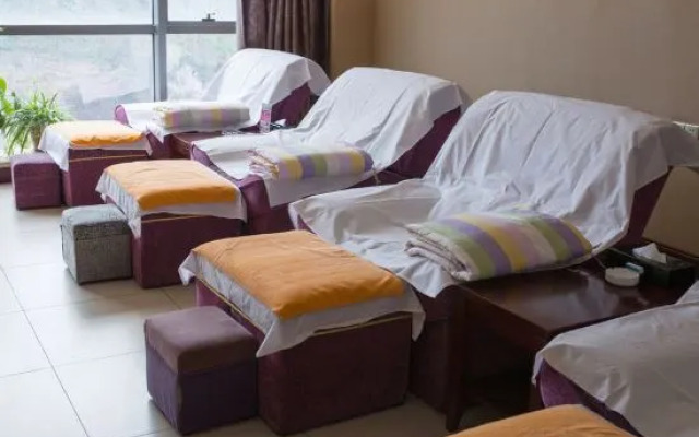 Zhangjiajie World Water Four Seasons International Hotel