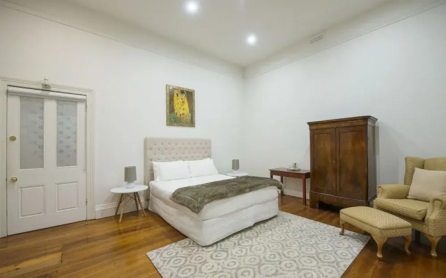 Roxburgh House Apartments