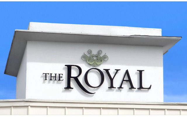 The Royal Hotel and Merrill Leisure Club