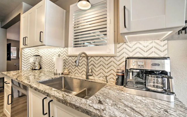 Modern Reno Abode Near Parks & Midtown!