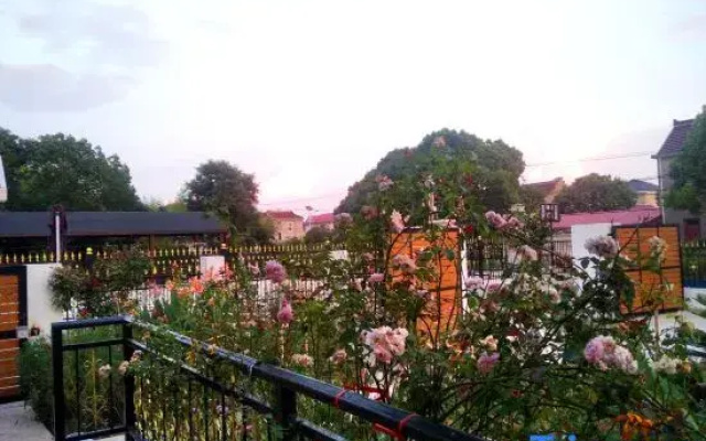 Shanghai  miaoyu  Bedandbreakfast