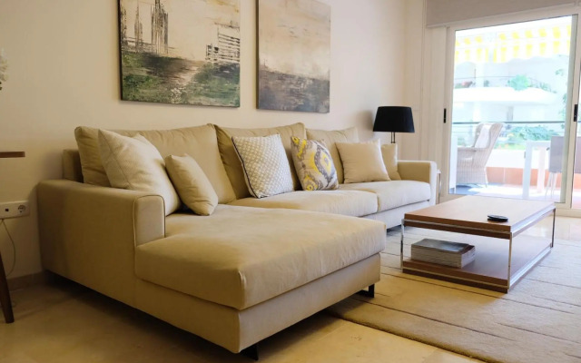 luxury modern apartment with terrace, pool and garage!