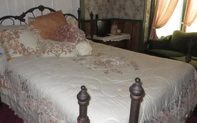 Edith Palmer's Country Inn