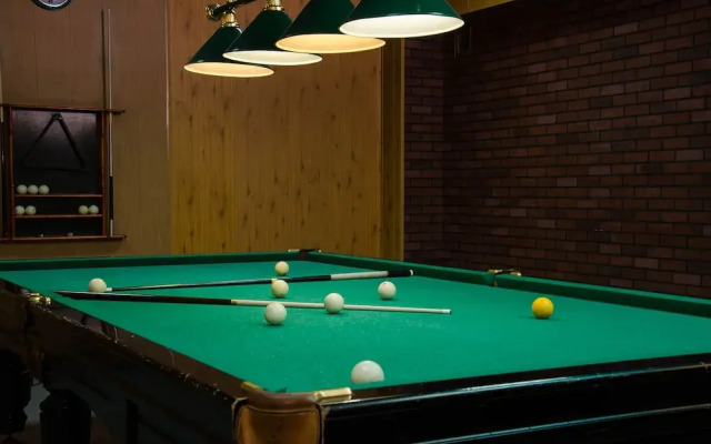 Domino - Hostel