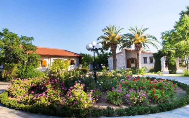 Seafront Luxury Villa w 5-en Suite BR BBQ