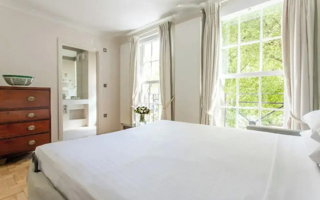 Somerset Square by Onefinestay