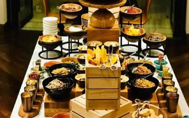 Hyatt Regency Al Kout Mall