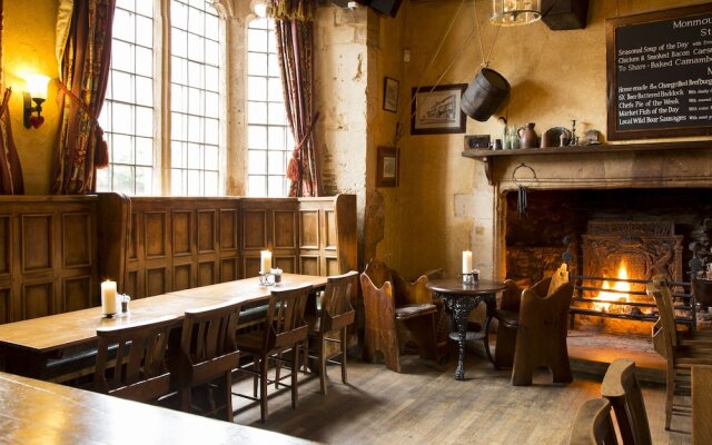 The George Inn & The Plaine