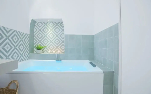 FILIA SOLIS - Old Town SUITEs & SPA