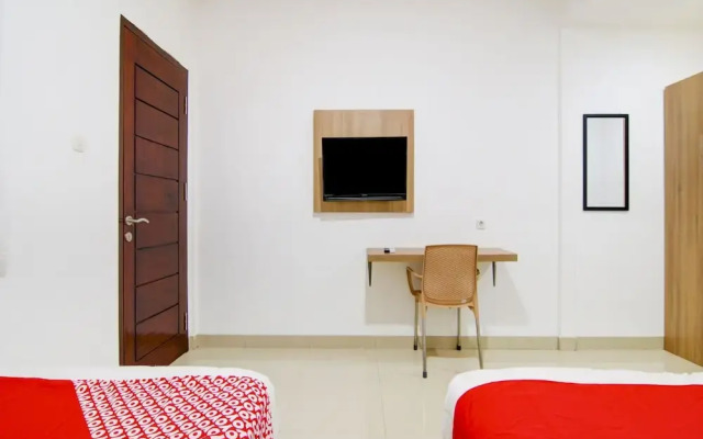 The Shine Residence by OYO Rooms