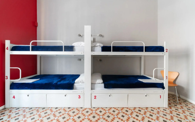 Red Nest Hostel