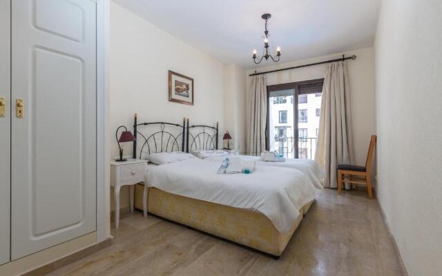 Marina Real 425