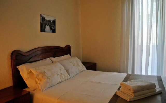Voula Kourbeti Apartments
